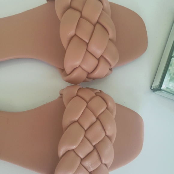 🌟Pink Braided Sandals🌟 - Picture 4 of 5